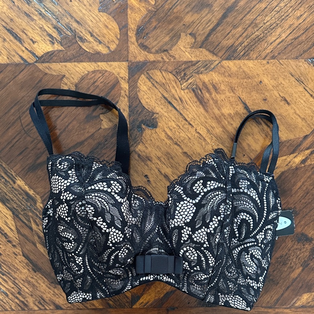 Paramour Sophia  Elegant Black Lace Bra 32DDD NWT